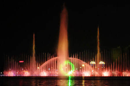 貝塔斯瑞助陣駱馬湖音樂噴泉成功挑戰(zhàn)吉尼斯世界紀(jì)錄