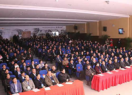 共敘鄉(xiāng)情 共謀發(fā)展 共享成功—第二屆漣商峰會隆重召開